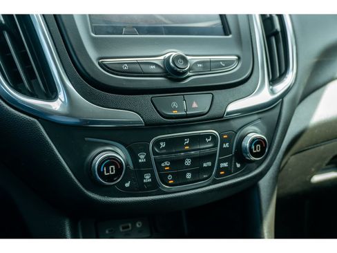 Used 2024 Chevrolet Equinox LT AWD/4WD image 24