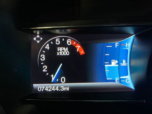 Used 2017 Ford Explorer XLT w/ Equipment Group 202A image 33