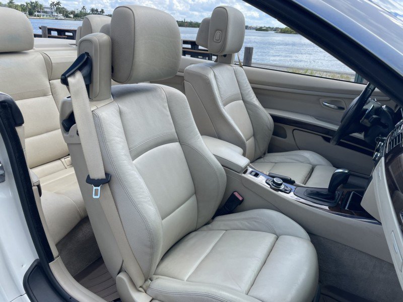 Used 2011 BMW 335i Convertible RWD image 8
