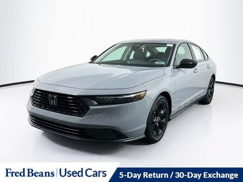 Used 2025 Honda Accord SE image 4