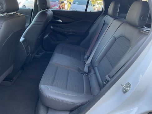 Used 2025 Buick Envista Preferred image 15