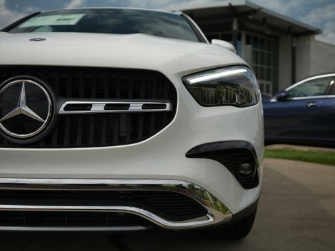 New 2026 Mercedes-Benz GLA 250 4MATIC image 11