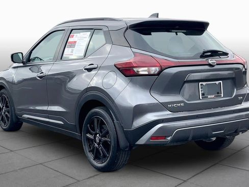 Used 2022 Nissan Kicks SR w/ Premium Package FWD image 12