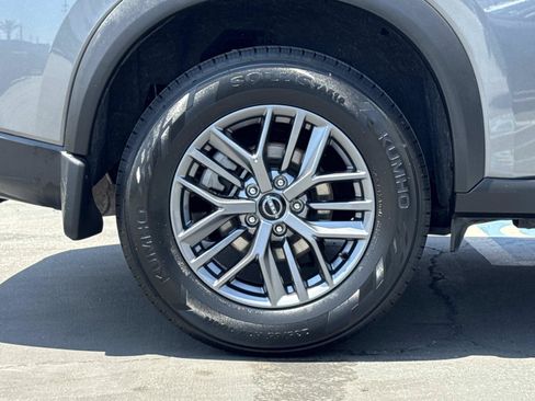 Used 2024 Nissan Rogue S AWD/4WD image 35