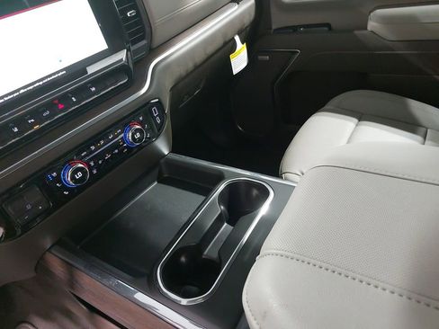 New 2025 GMC Sierra 2500 SLT w/ SLT Premium Package image 25