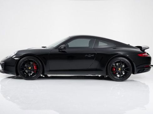 Used 2018 Porsche 911 Carrera image 2