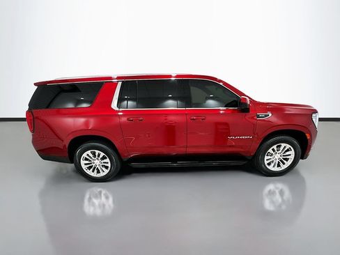 Used 2024 GMC Yukon XL SLE AWD/4WD image 8