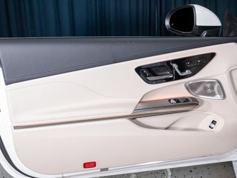 New 2026 Mercedes-Benz CLE 300 4MATIC Coupe image 12