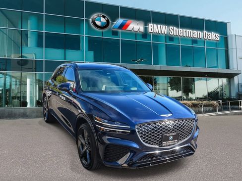 Used 2023 Genesis GV70 3.5T Sport w/ Sport Prestige Package image 3