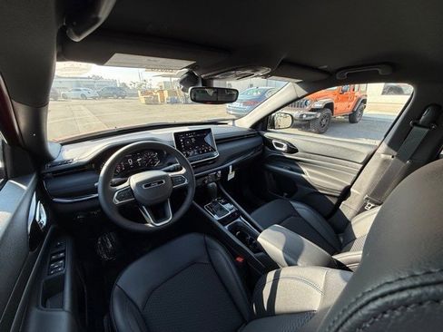 New 2026 Jeep Compass Latitude image 20