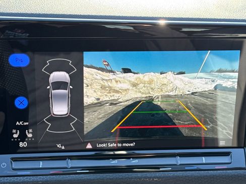 Certified 2022 Volkswagen GTI SE w/ SE Leather Package image 21