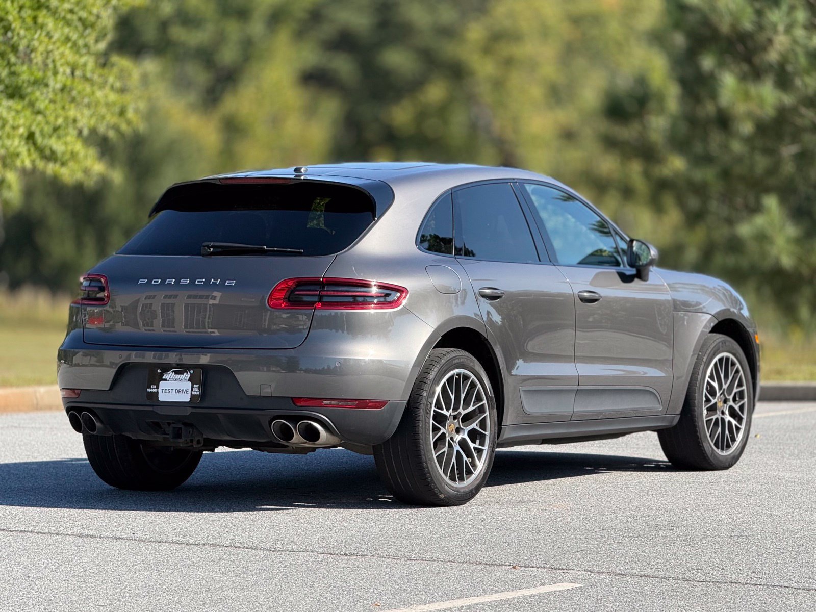 Used 2015 Porsche Macan S AWD/4WD image 11