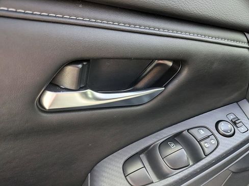 Used 2025 Nissan Sentra SV image 13