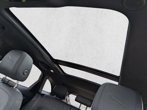 Certified 2023 Jaguar F-PACE S image 15