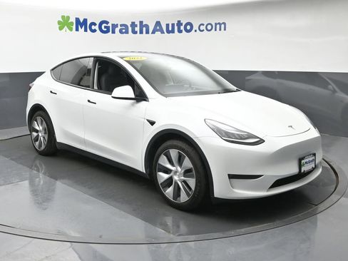 Used 2021 Tesla Model Y Long Range AWD/4WD image 2