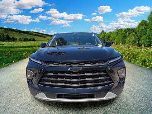 Used 2024 Chevrolet Blazer LT w/ Midnight/Sport Edition FWD image 8