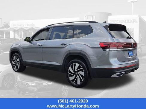 Used 2025 Volkswagen Atlas SE FWD image 3