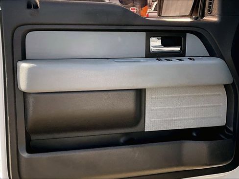 Used 2013 Ford F150 XLT w/ XLT Chrome Pkg image 23