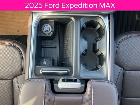 New 2025 Ford Expedition Max Platinum w/ Platinum Ultimate Package AWD/4WD image 24