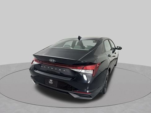 Used 2023 Hyundai Elantra SEL FWD image 33