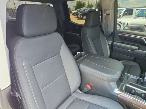 Used 2023 Chevrolet Silverado 1500 RST AWD/4WD image 17