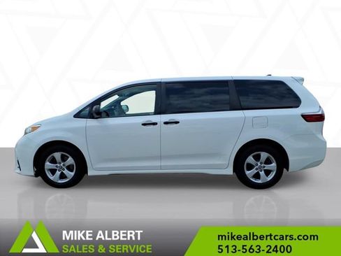 Used 2020 Toyota Sienna L FWD image 4