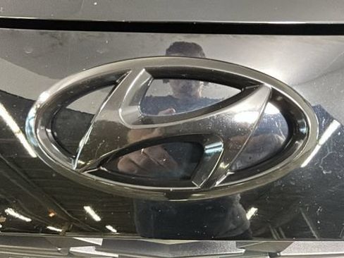 Used 2023 Hyundai Elantra SEL w/ Convenience Package FWD image 8