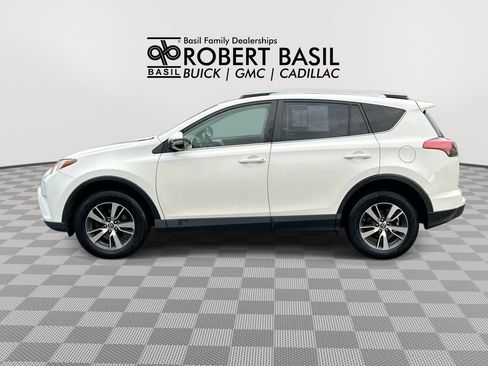 Used 2017 Toyota RAV4 XLE w/ Plus Extra Value Package AWD/4WD image 5