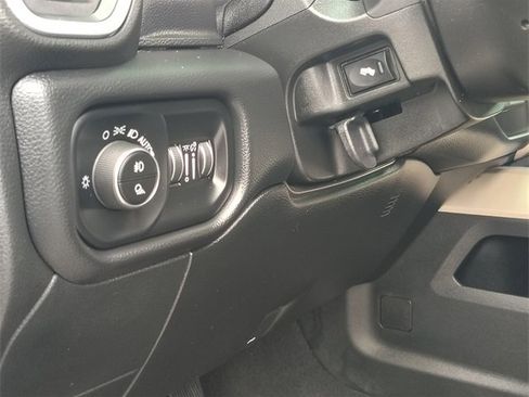 Used 2020 RAM 3500 Laramie image 16