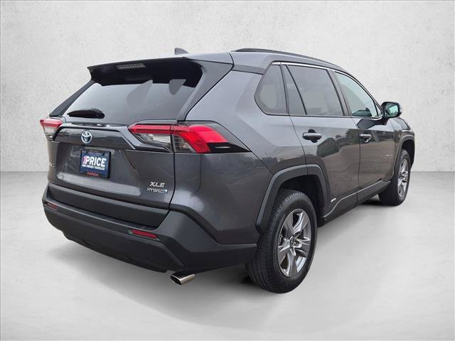 Used 2022 Toyota RAV4 XLE w/ Convenience Package AWD/4WD image 5