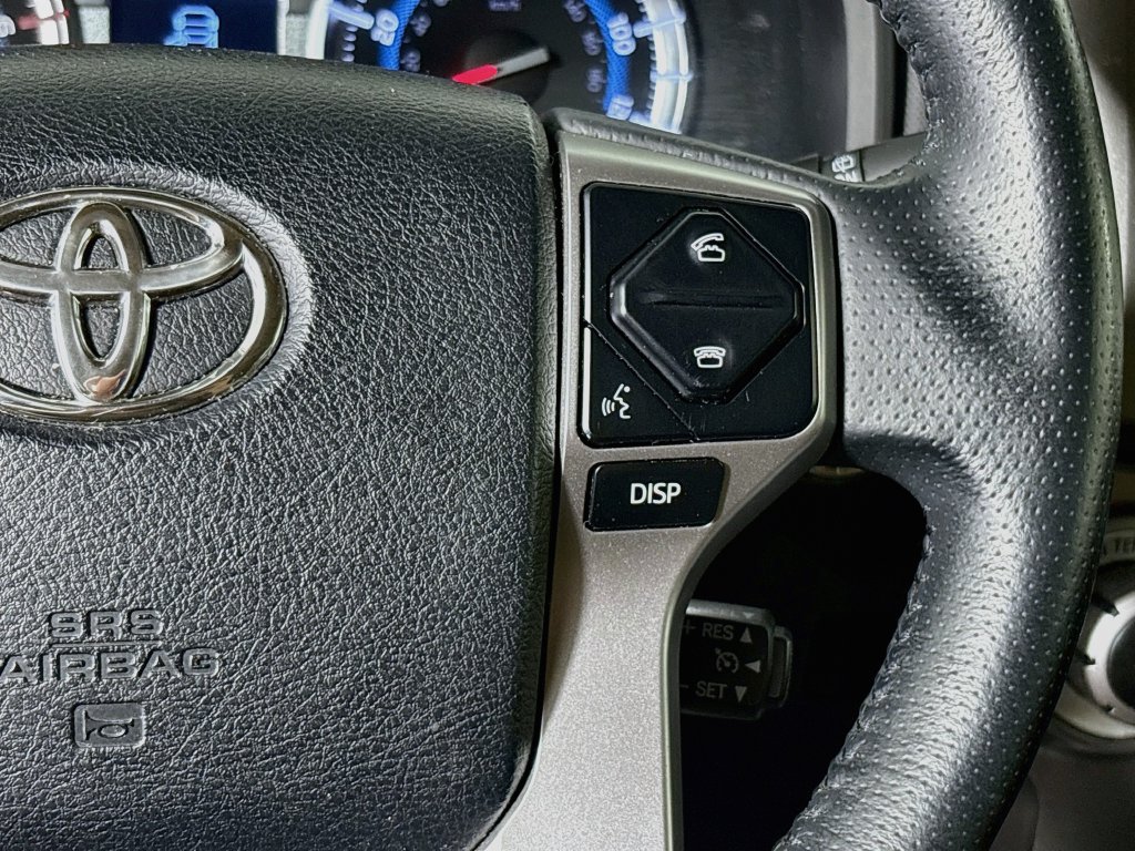Used 2018 Toyota 4Runner Limited AWD/4WD image 17