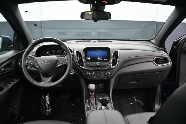 Used 2022 Chevrolet Equinox RS w/ RS Leather Package AWD/4WD image 16