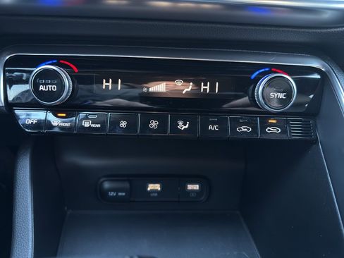 Used 2024 Kia K5 GT w/ GT1 Package image 35