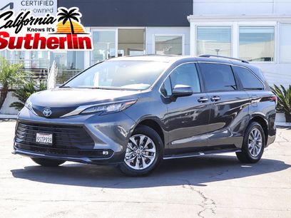 Used 2025 Toyota Sienna XLE