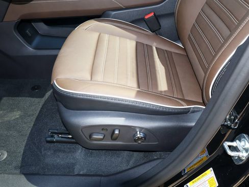 New 2027 GMC Acadia Denali Ultimate w/ LPO, Floor Liner Package AWD/4WD image 10