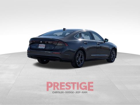 Used 2023 Honda Accord EX image 6