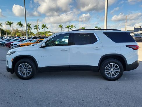 Used 2023 Chevrolet Traverse LT image 8