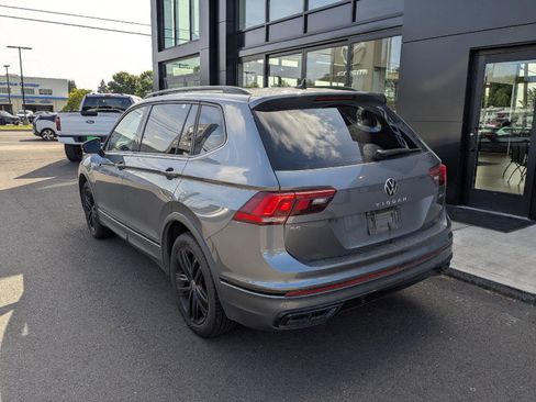 Used 2022 Volkswagen Tiguan SE R-Line AWD/4WD image 4