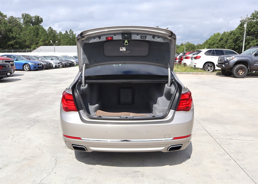 Used 2013 BMW 750i RWD image 51