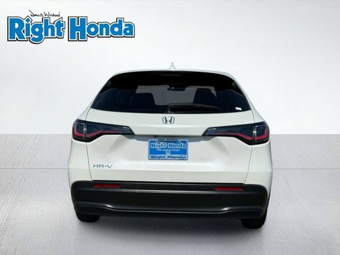 Certified 2024 Honda HR-V LX image 7
