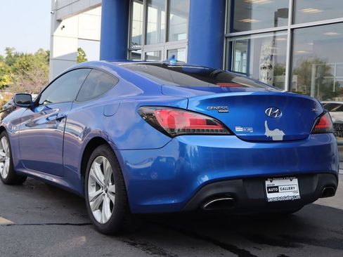 Used 2010 Hyundai Genesis 2.0T Premium image 3