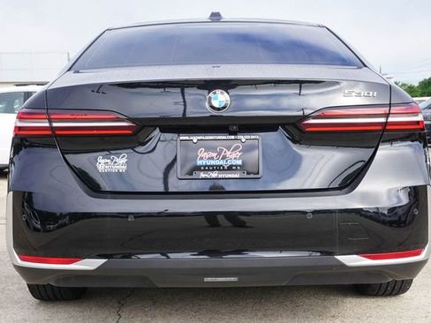 Used 2024 BMW 530i w/ Premium Package RWD image 6