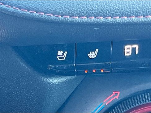 Used 2021 Chevrolet Blazer RS w/ Enhanced Convenience Package image 21