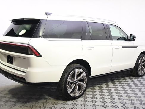 New 2026 Lincoln Navigator Black Label AWD/4WD image 7