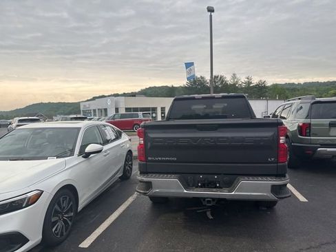 Used 2023 Chevrolet Silverado 1500 LT AWD/4WD image 20