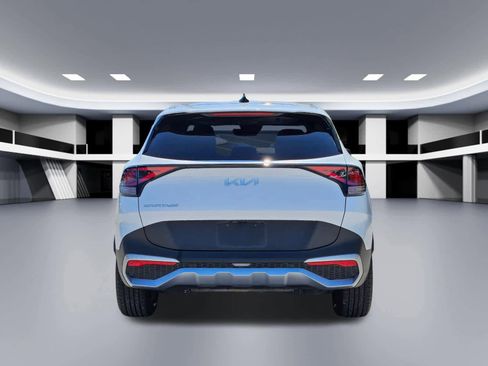 Certified 2023 Kia Sportage EX image 5