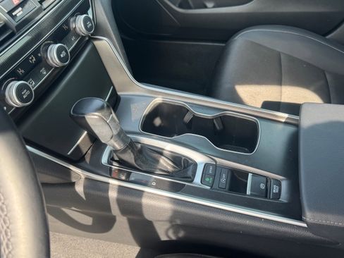 Used 2022 Honda Accord Sport image 14