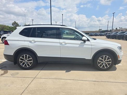 Used 2021 Volkswagen Tiguan S image 4