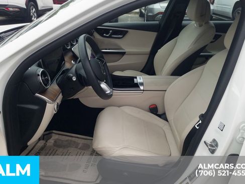 Used 2025 Mercedes-Benz C 300 Sedan image 16