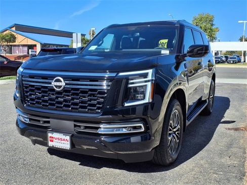 New 2026 Nissan Armada SL w/ Captain's Chari Seat Package image 3